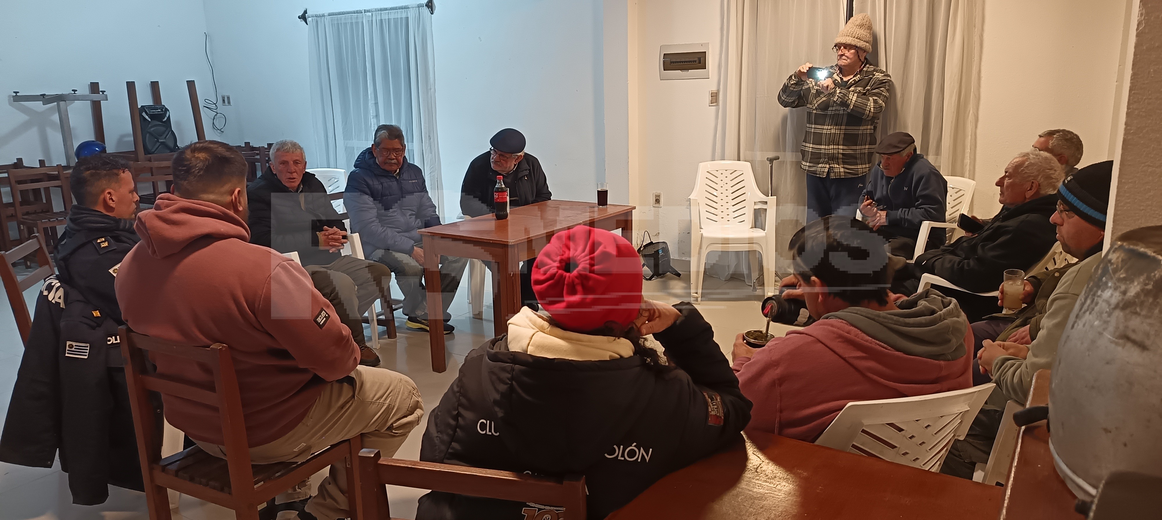 Se llevo a cabo reunión extraordinaria de la Liga de Fútbol de Cardona, a pedido de la policía por tema seguridad. — imagen 3