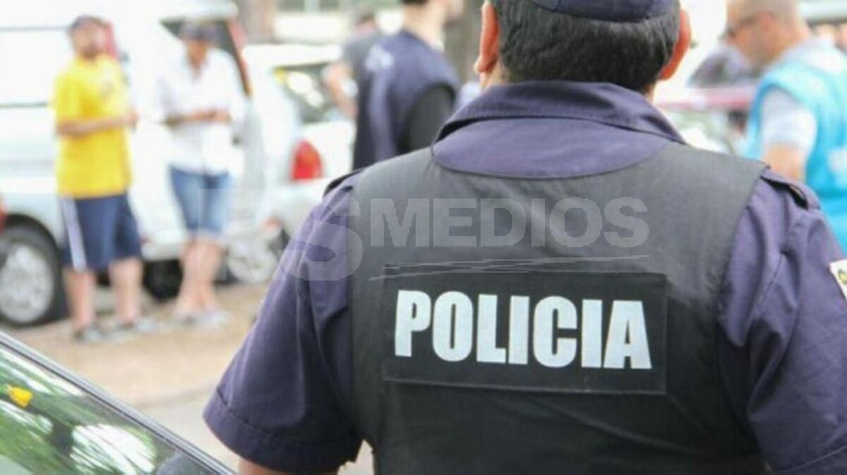 Capacitación sobre violencia doméstica en el barrio 33 Orientales de Mercedes