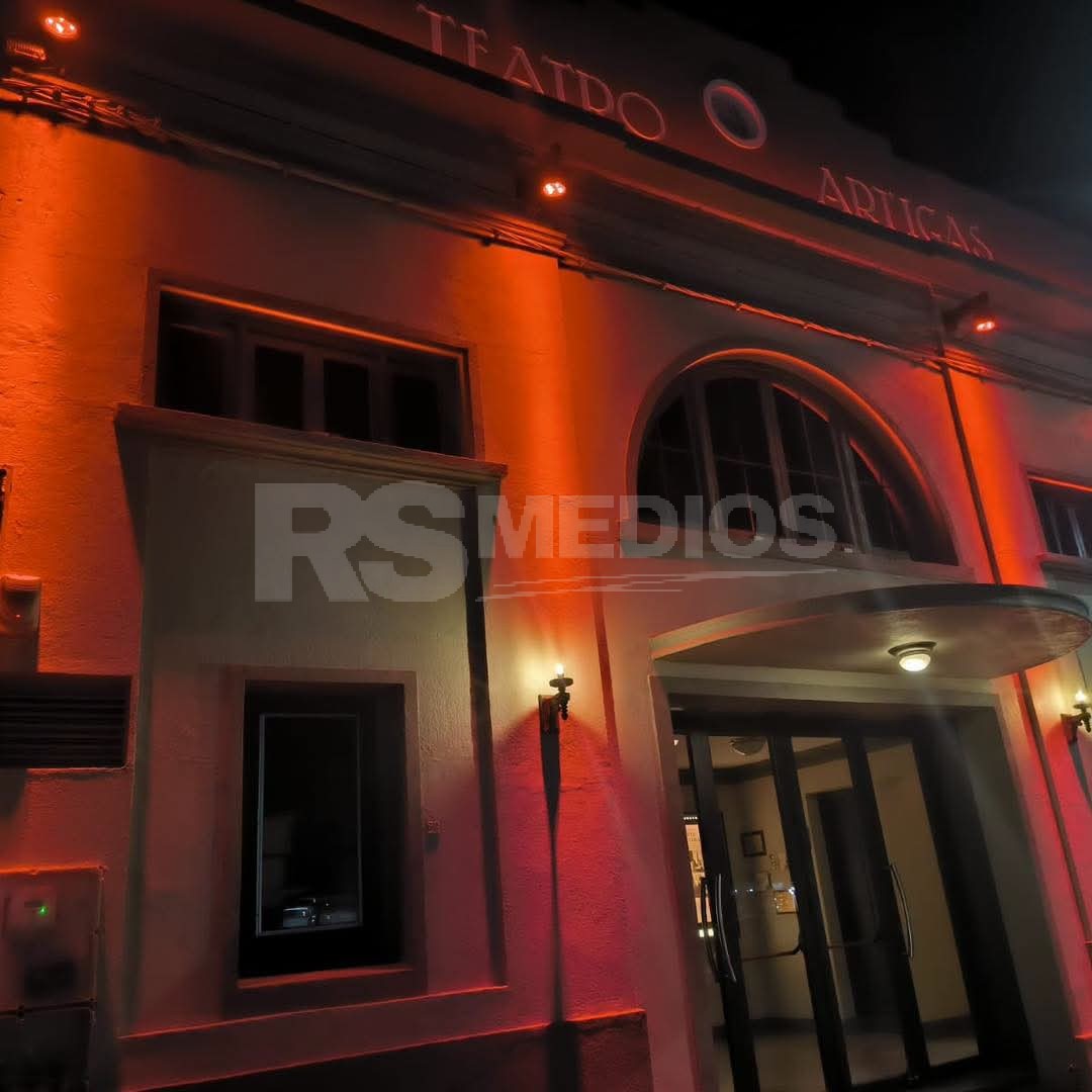 Cardona ilumina sus espacios públicos de rojo por la Semana del Corazón — imagen 4
