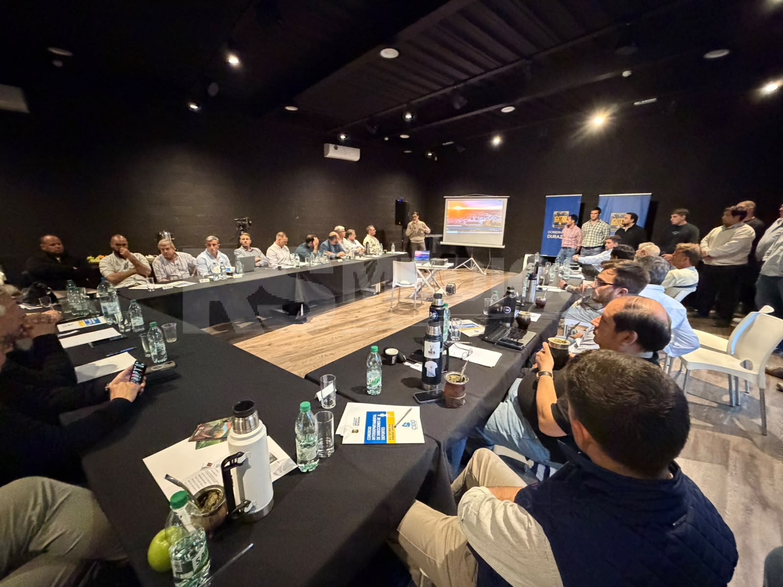 Proyectan escuelas de atletismo y handbol en todo el país desde 2027 — imagen 2