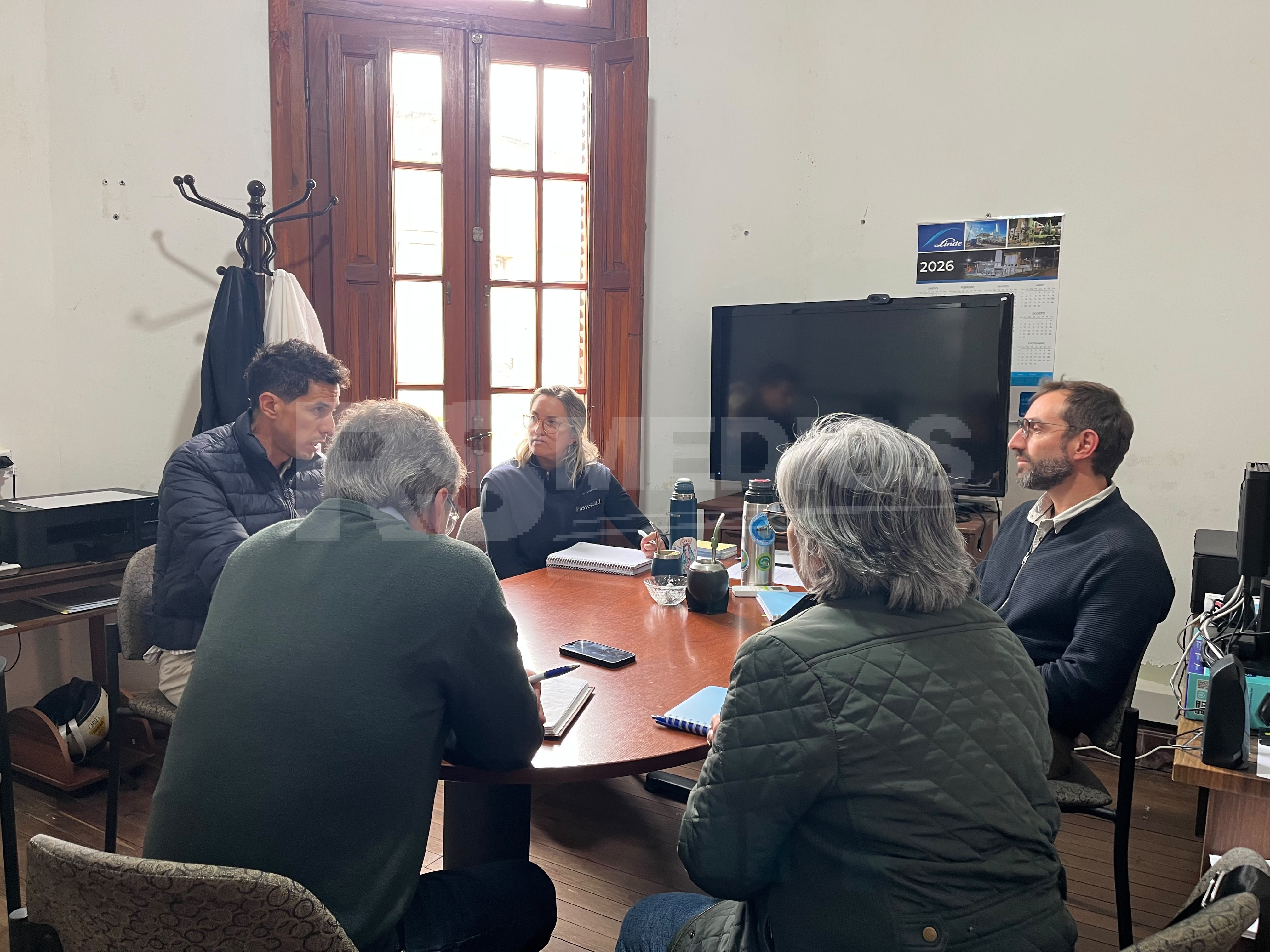 Pablo Ponce y Damián Alonso ediles por el Frente Amplio de recorrida por el departamento. — imagen 2
