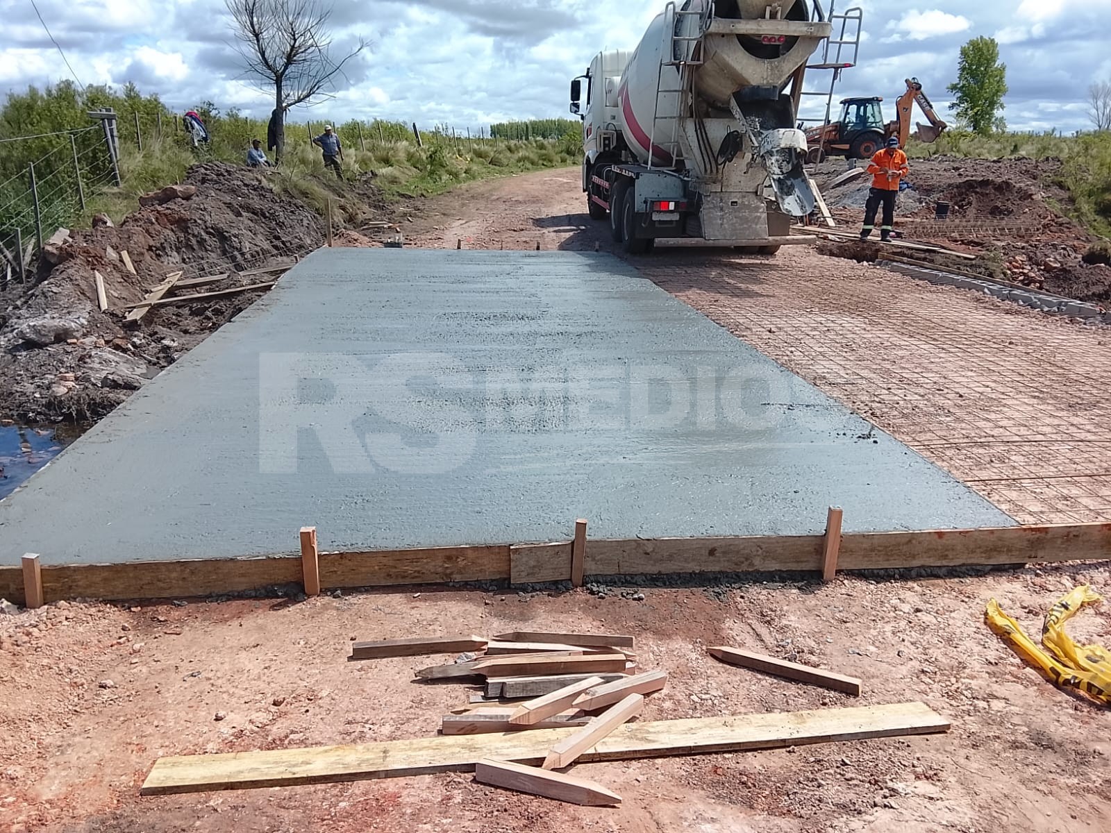 Soriano refuerza caminos rurales para prevenir el impacto de El Niño