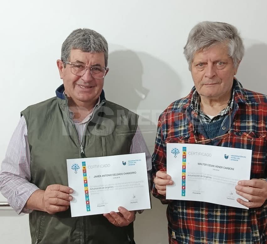 Vener y Delgado recibieron sus certificados del curso para dirigentes de OFI